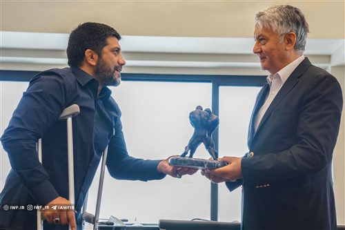 صبح امروز و با حضور در فدراسیون کشتی